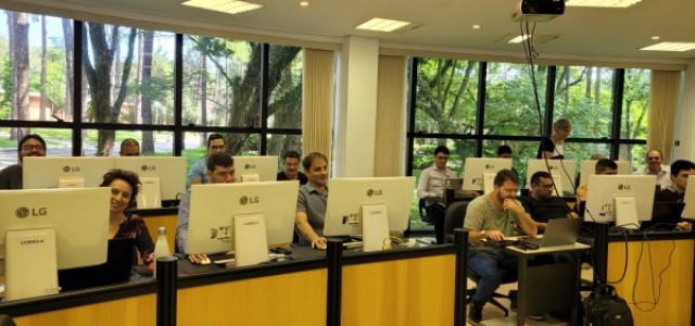 Membros do Laboratório de Engenharia participam de curso no INPE